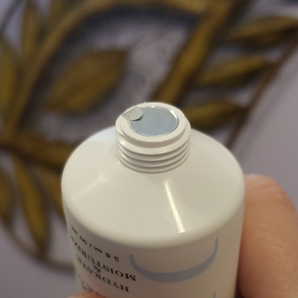 Oneiro Cream Moisturizer Skincare - Picture 3 of 3